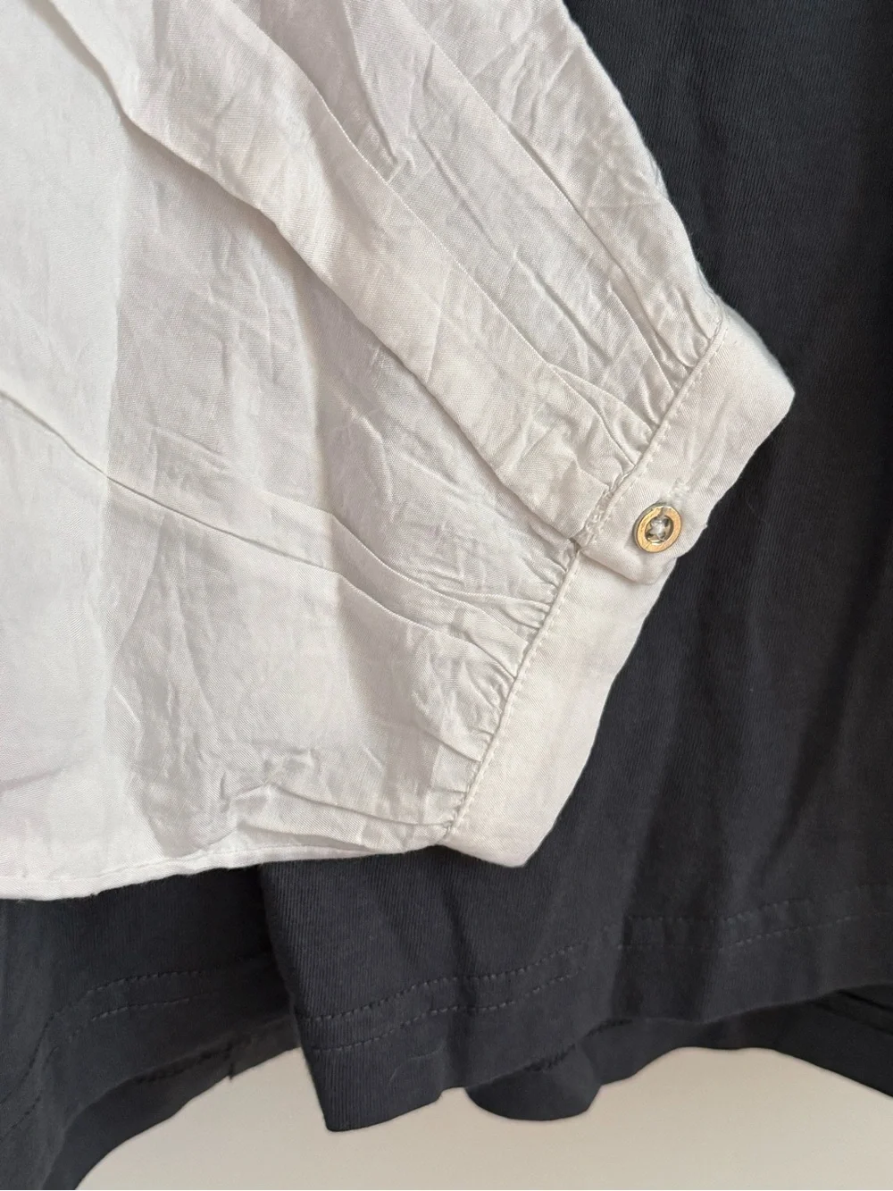 Pilcro by Anthropologie Long Sleeve Graphic Tee with Blouson Sleeves - Picture 4 of 10